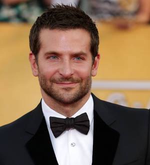 Ukrainian prankster strikes again at SAG Awards