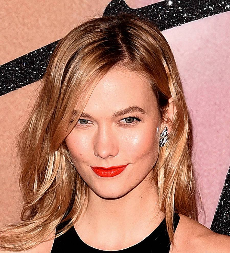 Karlie Kloss feels like a fashion 'geezer'