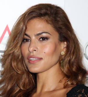 Eva Mendes launching fashion line