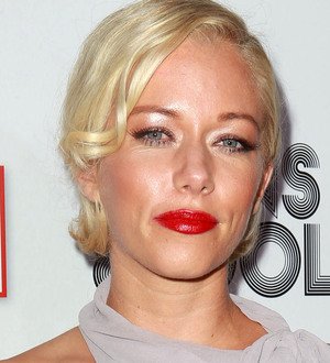 Kendra Wilkinson calls emergency services after son passes out