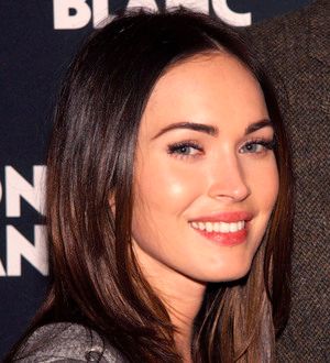 Megan Fox unveils new gadget store campaign