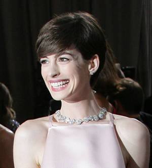 Anne Hathaway opens up about 2013 Oscars dress drama