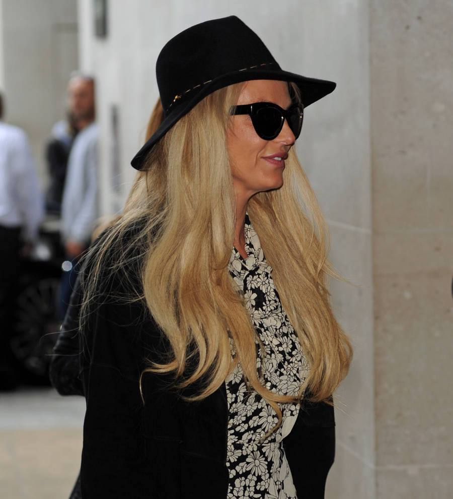 Britney Spears asks fans to pray for sister's daughter