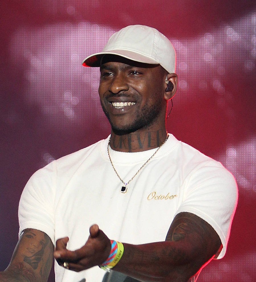 Adele's messages keep Skepta 'in check'