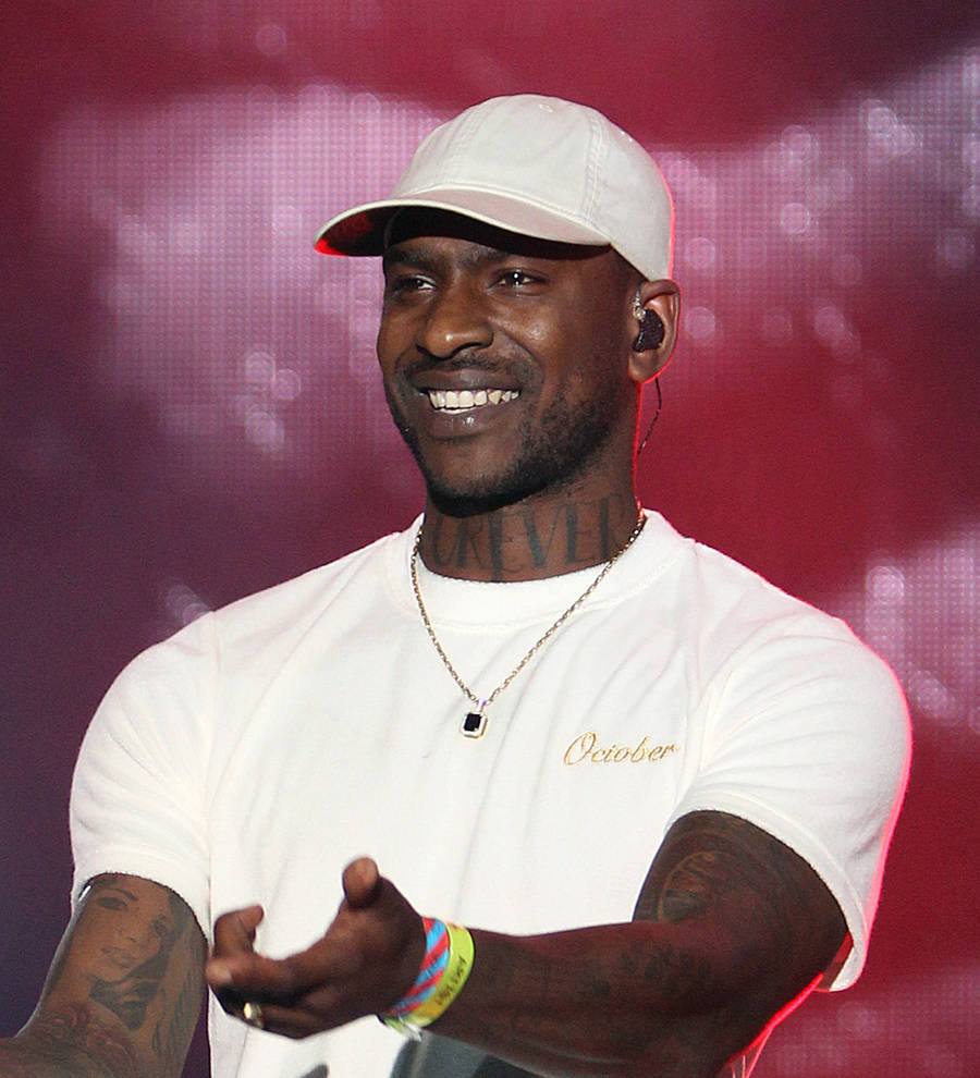 Adele's messages keep Skepta 'in check'