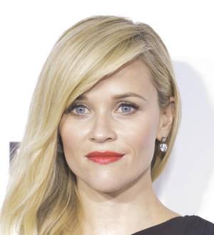 Reese Witherspoon took daughter to refugee camp