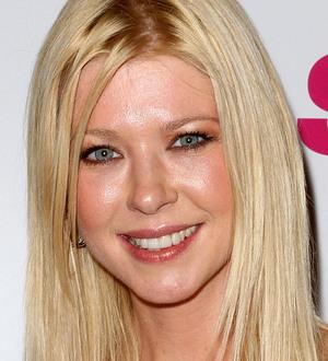 Tara Reid wed in casual clothes