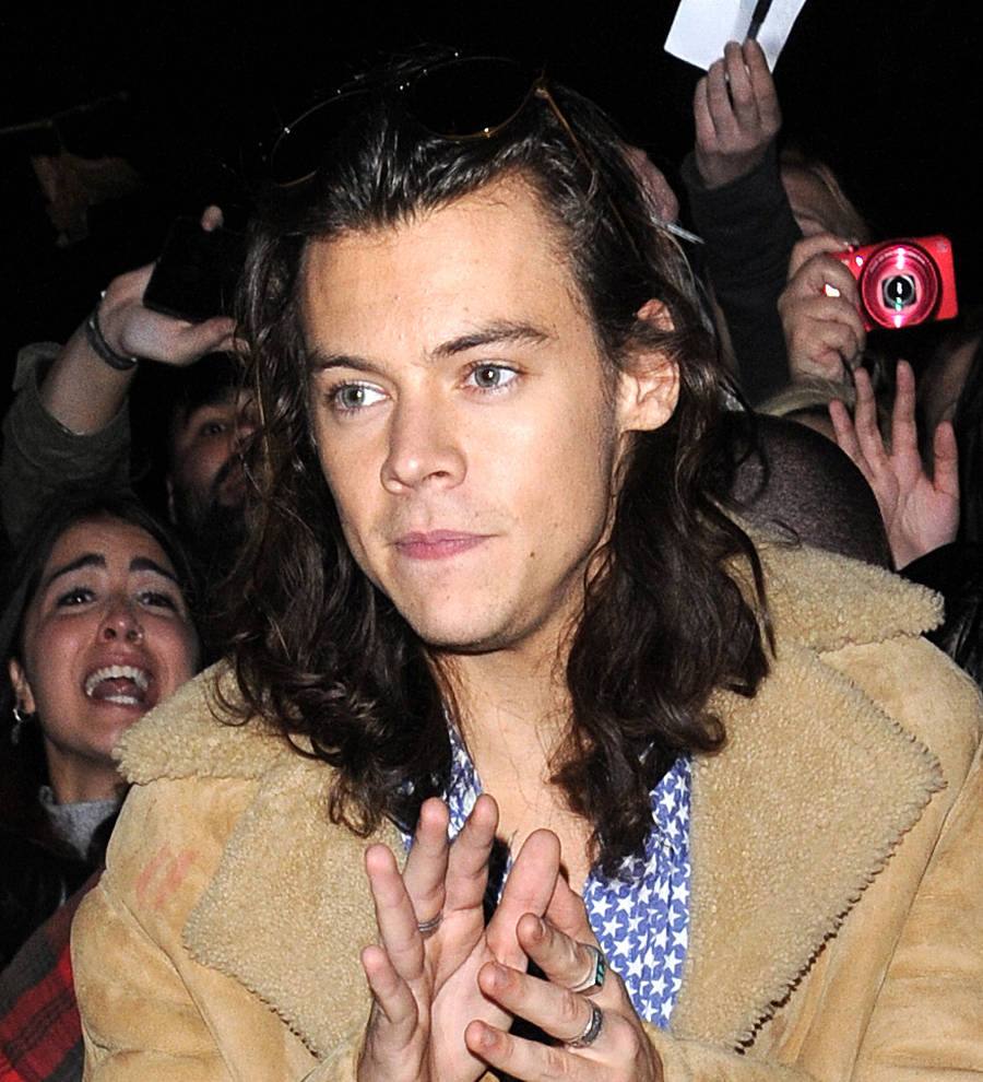 Harry Styles gets a new tattoo on TV