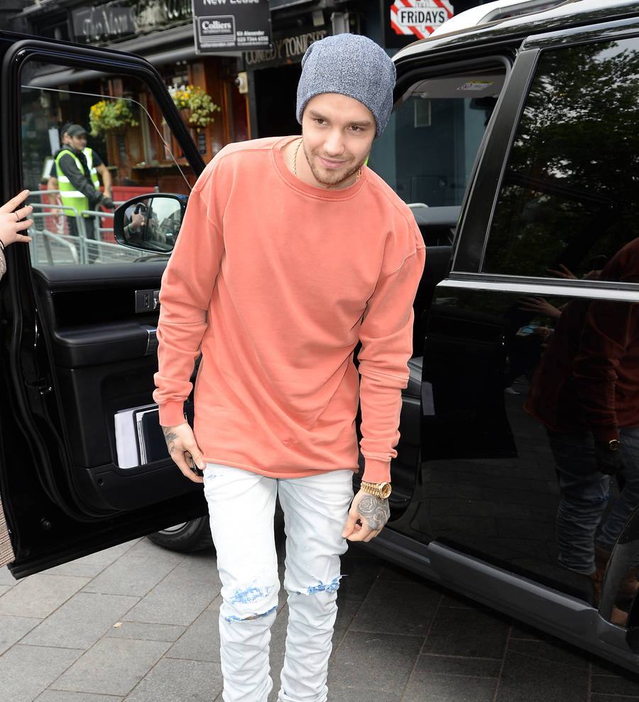 Liam Payne goes shirtless in four-second tease of debut solo music