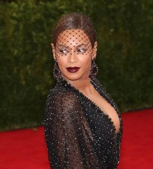 Beyonce treats Texas teens to free concert tickets