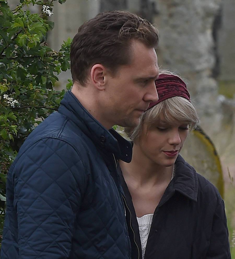 Taylor Swift and Tom Hiddleston enjoy a Roman holiday