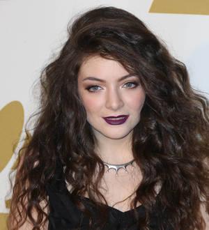 Lorde postpones Australian tour due to illness
