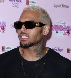 Chris Brown applauded for work at domestic violence center