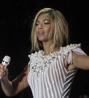 Beyonce embroiled in TV dispute over V Festival coverage