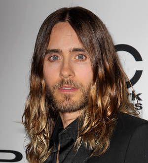 Jared Leto refuses to rush in accepting prize at Hollywood Film Awards