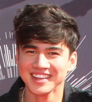 5 Seconds Of Summer star laughs off nude pictures leak