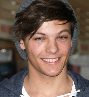 Louis Tomlinson's daring bungee jump