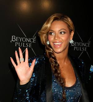 Beyonce and Jay-Z raise million at Obama fundraiser