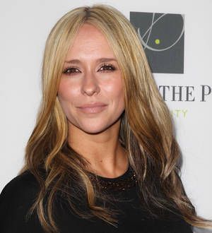 Jennifer Love Hewitt welcomes second child