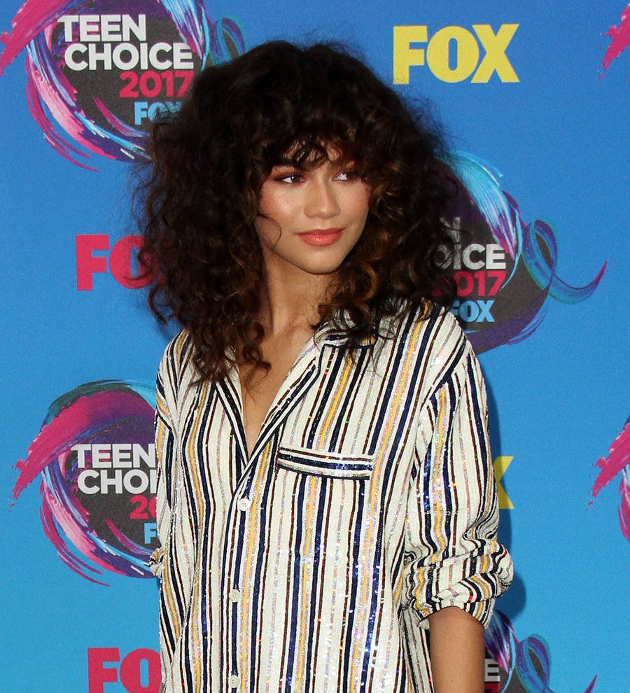 Zendaya delivers politically charged speech as she takes home Teen Choice Award