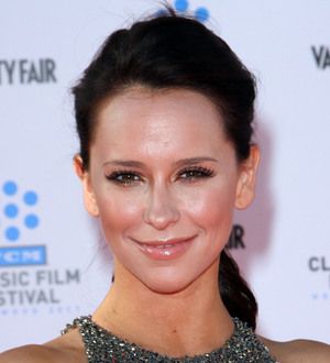 Jennifer Love Hewitt splits from boyfriend