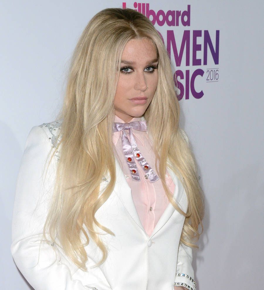 Kesha credits fan support for comeback track