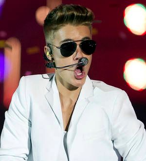 Justin Bieber takes aim at gossip website with April Fools prank