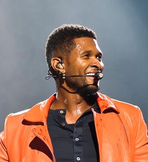 Usher returns to performing after stepson's death