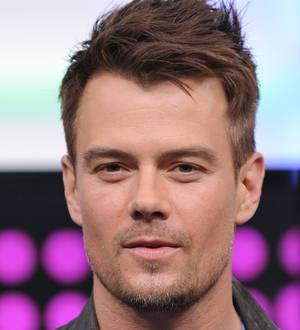 Josh Duhamel reassured Ryan Seacrest over Julianne Hough love scene