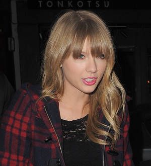 Taylor Swift's unopened fanmail tossed in dumpster behind school