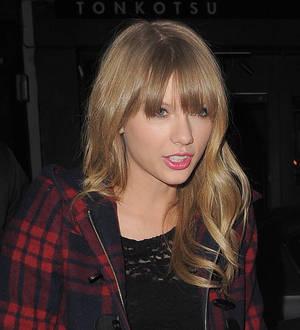 Taylor Swift's unopened fanmail tossed in dumpster behind school