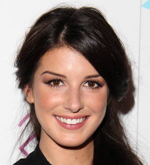 Shenae Grimes too busy to start a family
