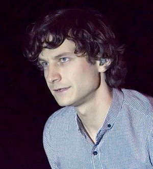 Gotye takes a swipe at 'ultra dry' Glee track