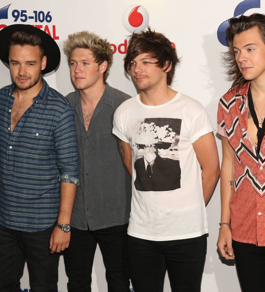 One Direction urge Barack Obama to watch campaign video