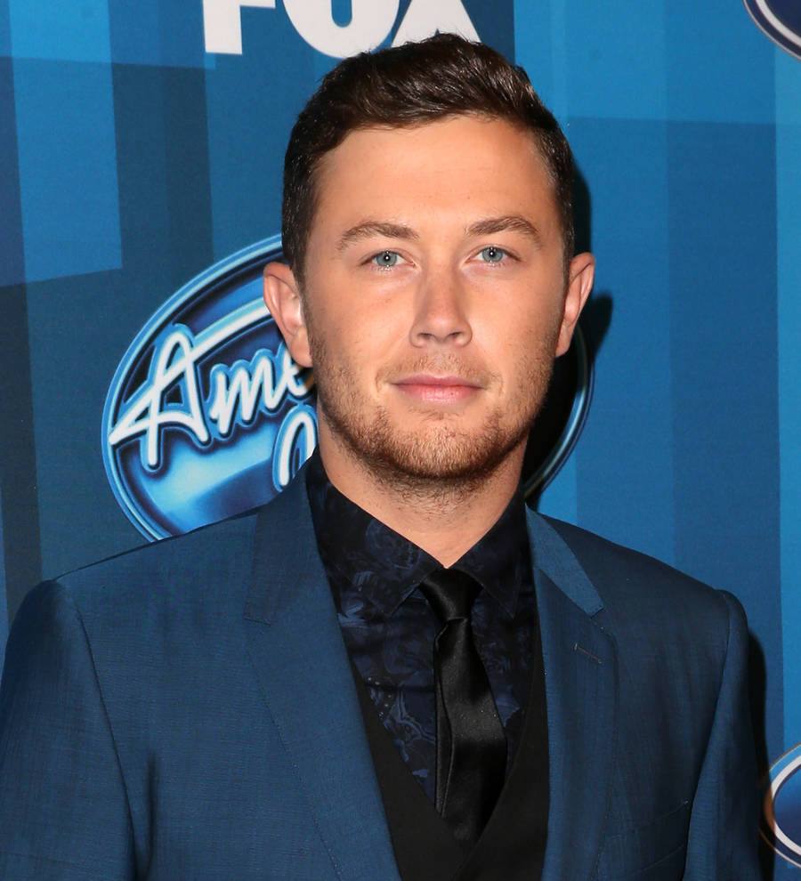 Singer Scotty McCreery cited for carrying loaded gun through airport security