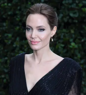 Angelina Jolie slept in a zoo
