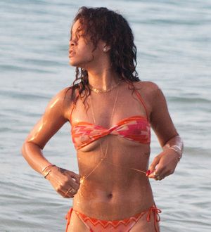 Rihanna joins exclusive 10-weeks-on-top girls club