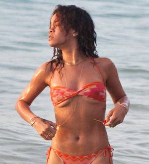 Rihanna joins exclusive 10-weeks-on-top girls club