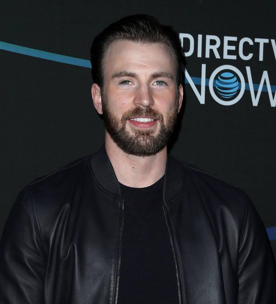 Chris Evans splits from girlfriend - report