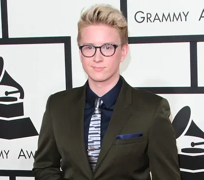 Tyler Oakley Releases Trailer for His Upcoming Book 'Binge'!