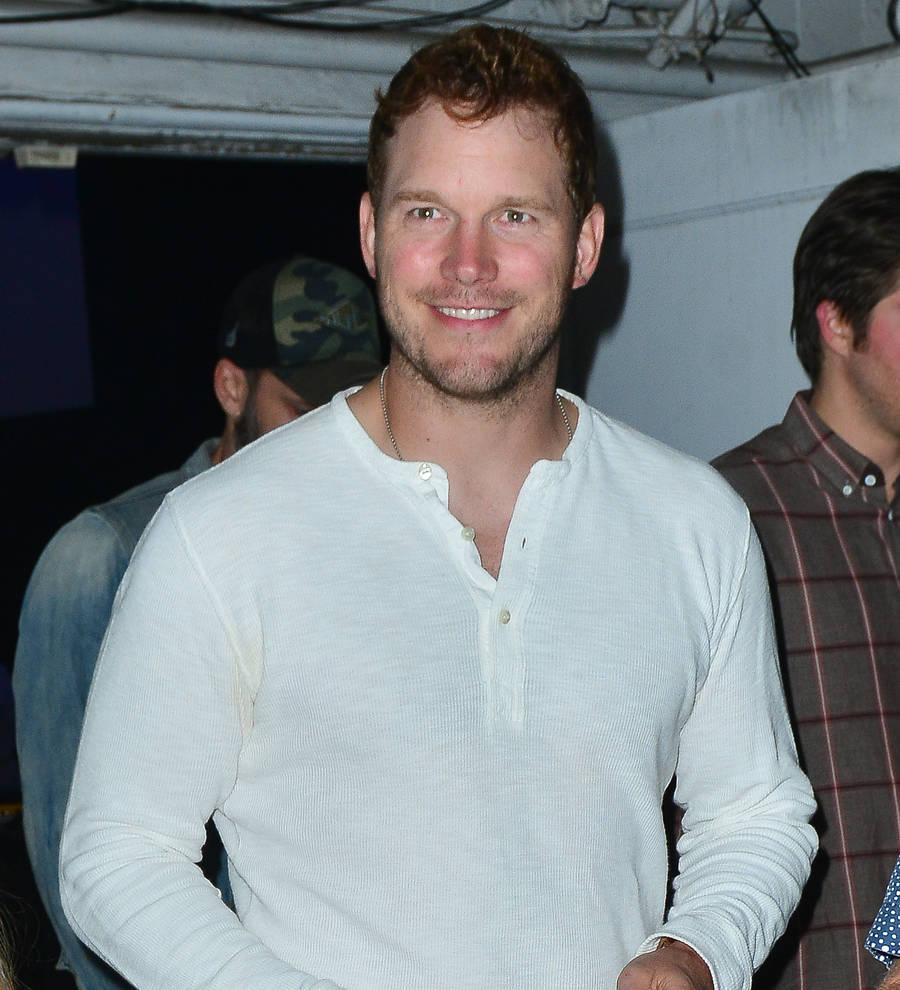 Chris Pratt warns fans not to be duped by Facebook impostor