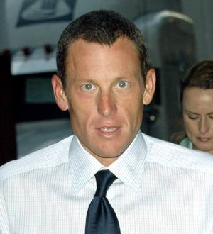 Lance Armstrong calls off fight against doping allegations