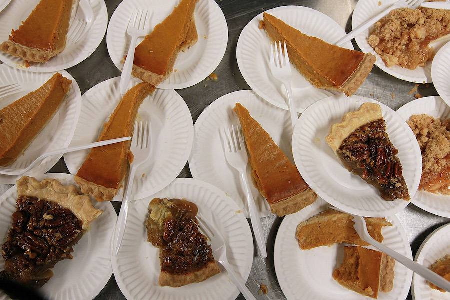 4 Friendsgiving Themes To Try Out This Year!
