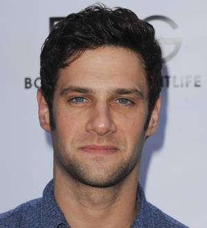Justin Bartha marries in Hawaii