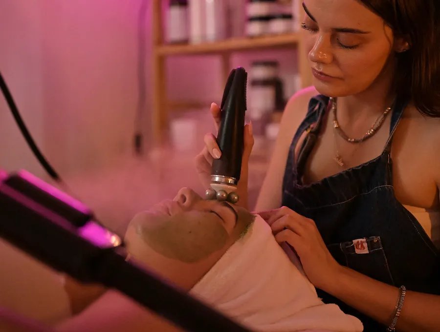 Beauty Gadgets 101: 7 Skincare Tools That Actually Work!