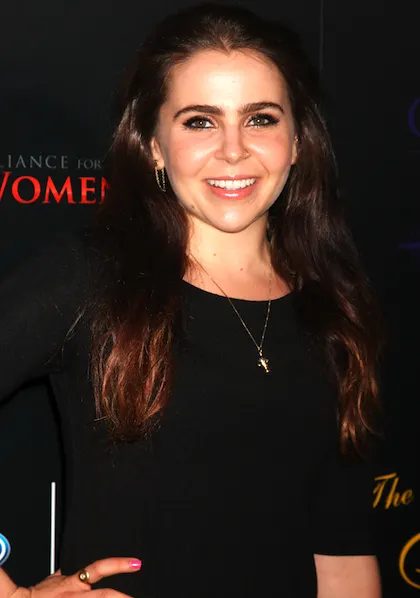 ARTIST SPOTLIGHT: Mae Whitman