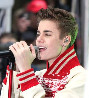 Justin Bieber, Jennifer Hudson and Cee Lo Green perform for Obama
