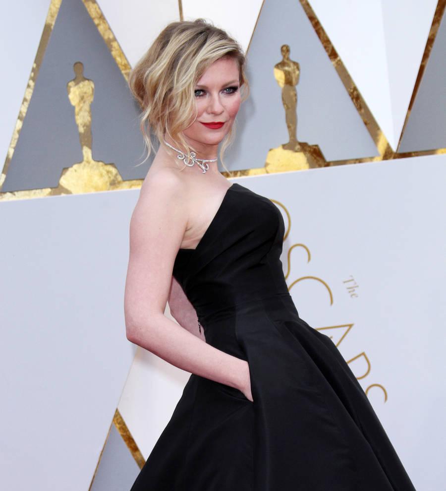 Kirsten Dunst and Jesse Plemons 'pretty chill' about wedding planning