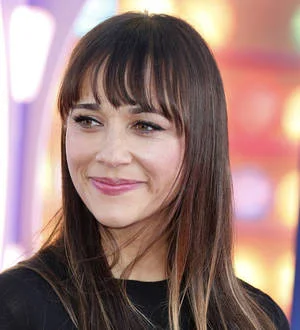 Rashida Jones dumped Robin Thicke for R&B star in junior high