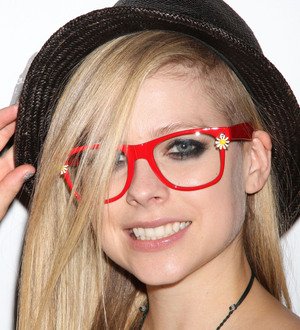 Lady Gaga and Katy Perry donate to Avril Lavigne's charity auction